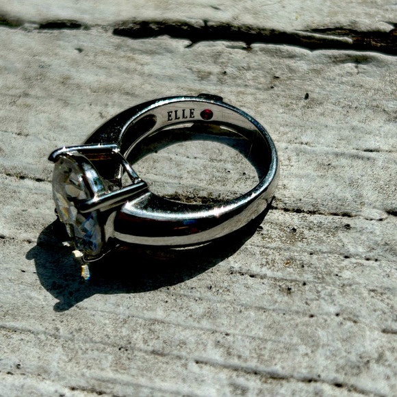 ELLE Crystal 925 cocktail ring - Picture 2 of 8